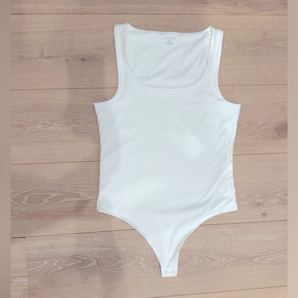 Never worn New without Tags- Z Supply Alana So Smooth Bodysuit- White- L - Picture 6 of 8